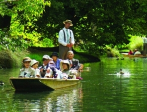 Punting on the River Avon in Christchurch for your Akaroa Shore Excursion 2
